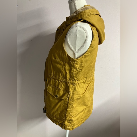 Love Tree Women’s Utility Hooded Vest, Small, Faux Fur, Mustard Yellow - Picture 4 of 9